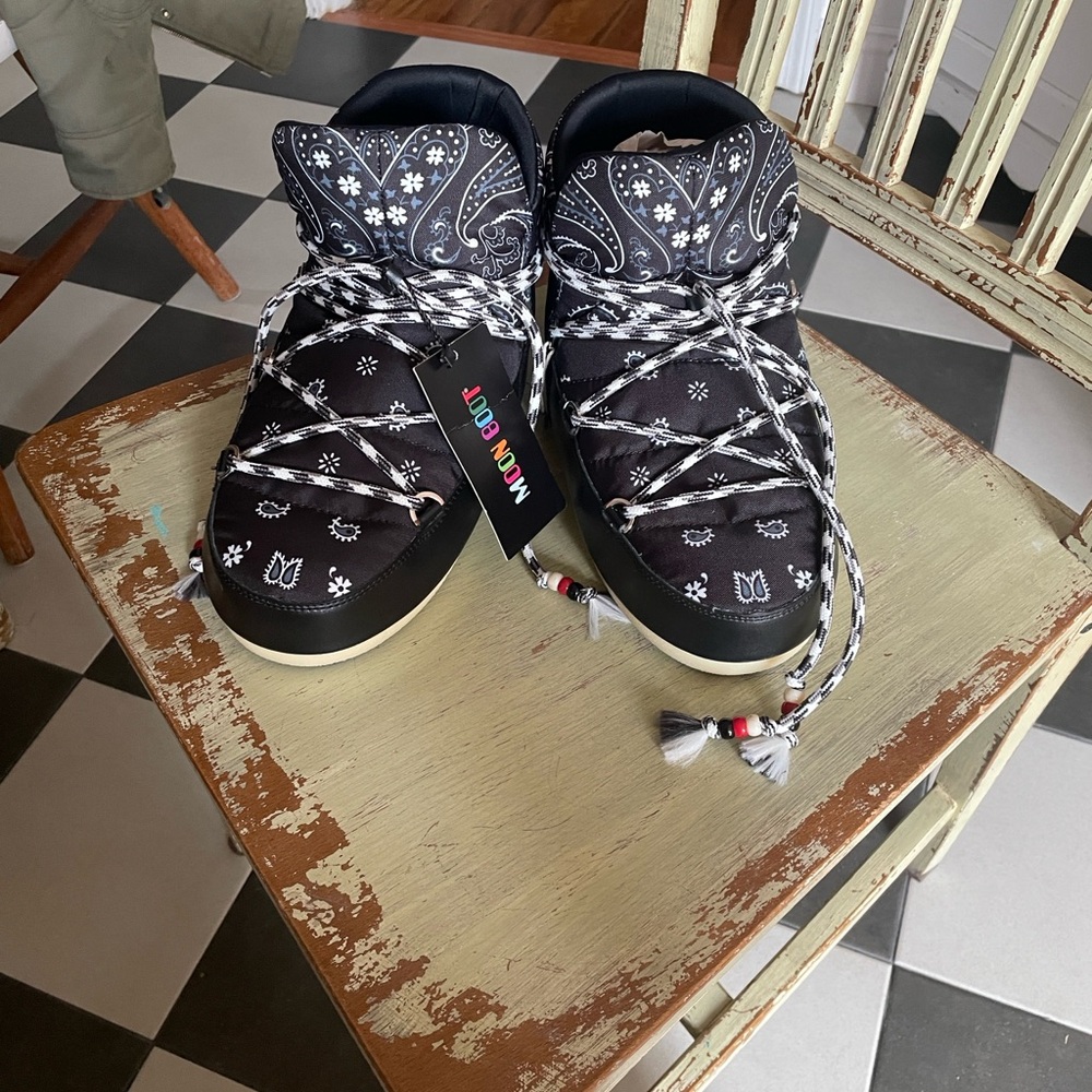 Alanui x Moon Boot NWT